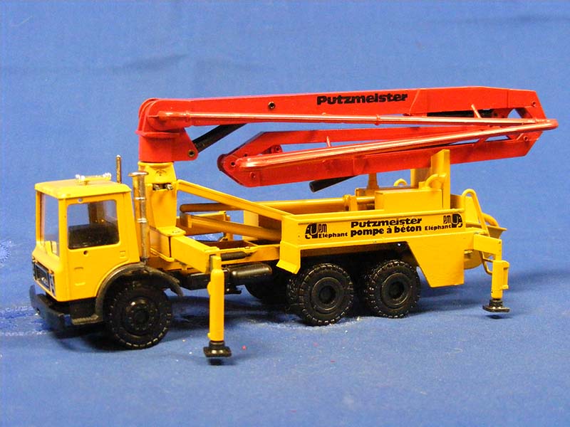 putzmeister concrete pump diecast model