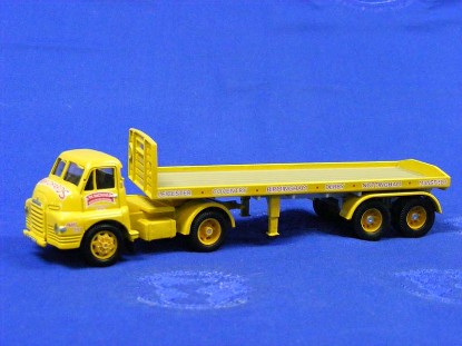 bedford-semi-flatbed-with-pallets-corgi-COR19802