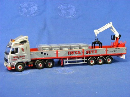 volvo-fh-crane-trailer-pallet-load-inta-site-corgi-COR12427