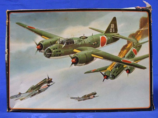 mitsubishi-g4m1-attack-bomber-betty--amt-ertl-AMT681