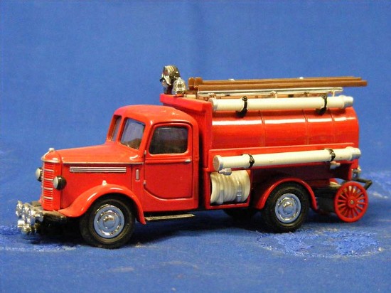 1939-bedford-tanker-matchbox-yesteryear-MATYFE04