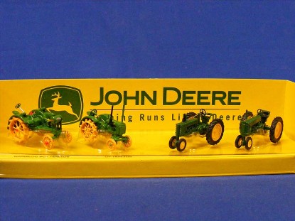 john-deere-tractor-series-1-gp-b-50-waterloo--athearn-ATH99107