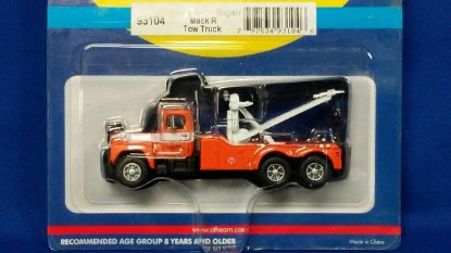 Picture of Mack R Tow Truck-Mike's Auto Repair
