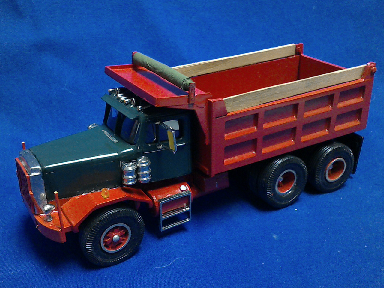 Buffalo Road Imports Autocar  AP19 heavy haul tractor 