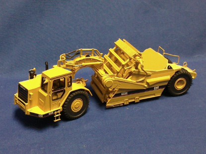 Picture of Cat 633E elevating scraper